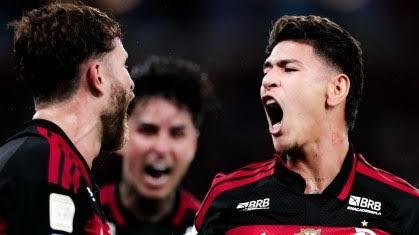 Flamengo supera Atlético-MG no Maracanã e mantém a ponta do Brasileirão